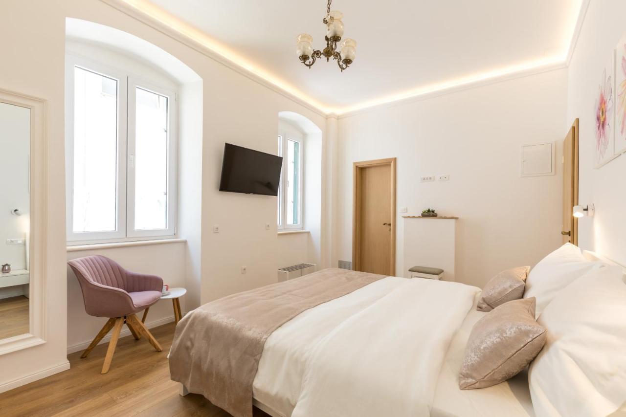 Maniva Old Town Luxury Rooms - Prime Spot By Riva Promenade Split Exterior foto